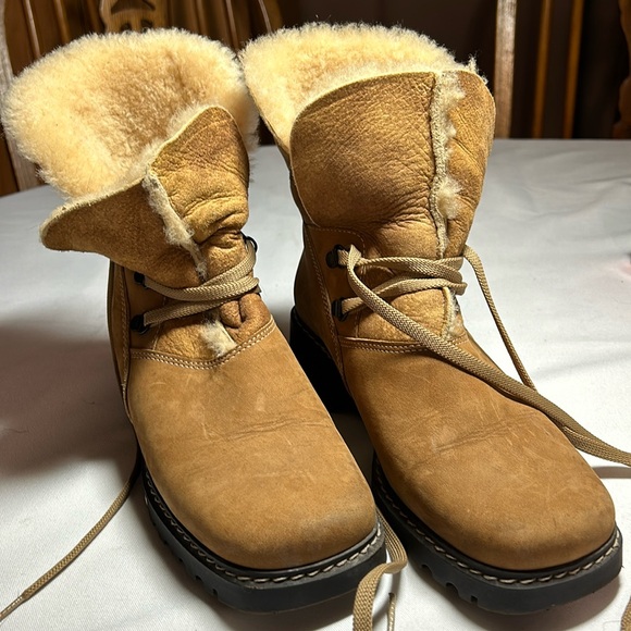 C La Canadienne boots. Ladies.8W made in Canada wear up or down. New/Firm - Picture 4 of 11